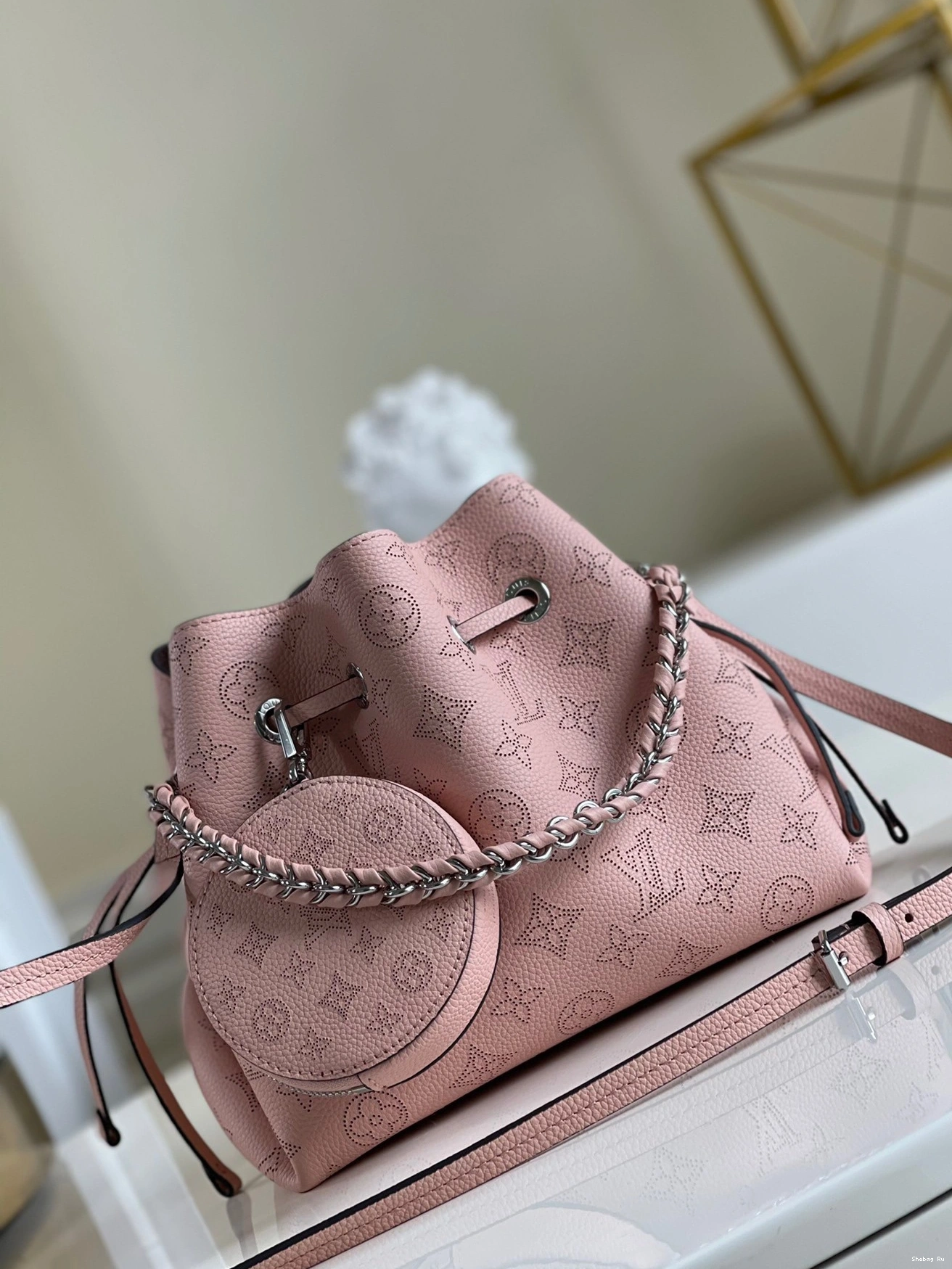 LOUIS VUITTON BELLA 0824